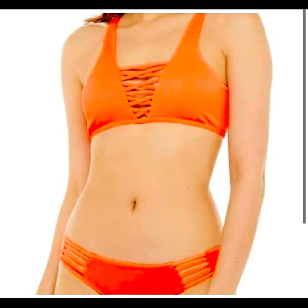 Tini bikini